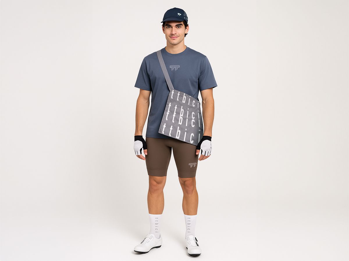 TTBICI U LINE TECH T-SHIRT เสื้อยืดเทค / สีเทาแกรนิต
