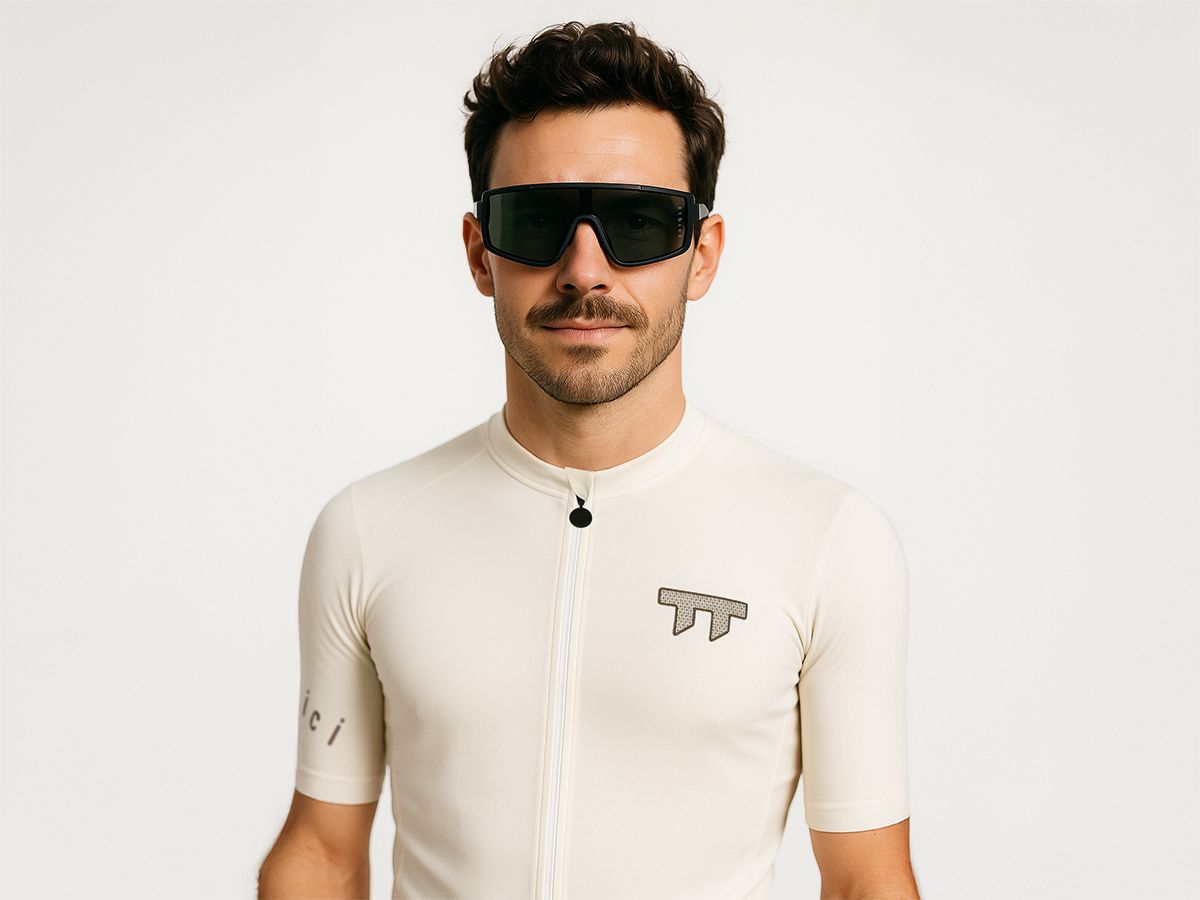 E-1 Cycling Sunglasses 騎行運動眼鏡 / 純黑色+綠鏡片 (CAT3)