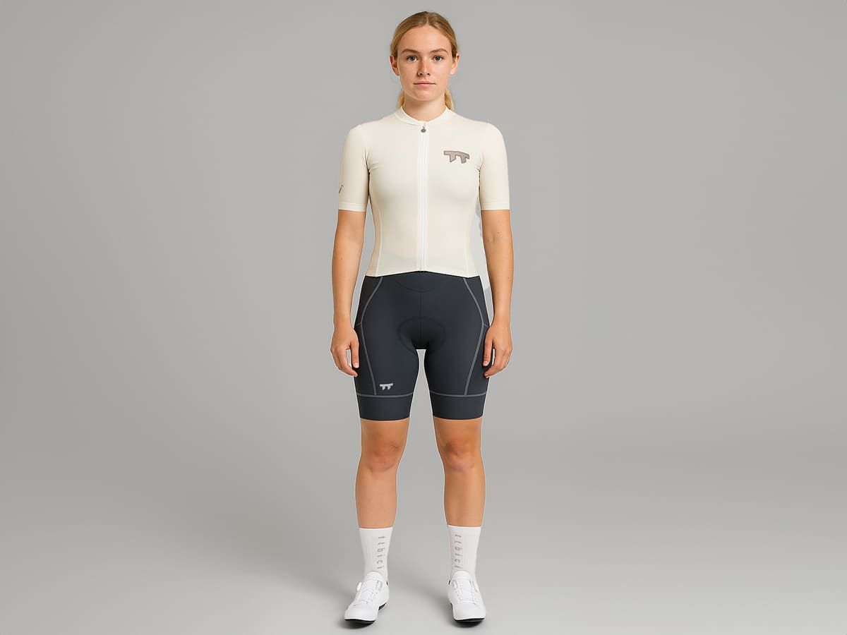 a Line Women's Cargo Bib Shorts 女款輕量口袋車褲 / 炭灰