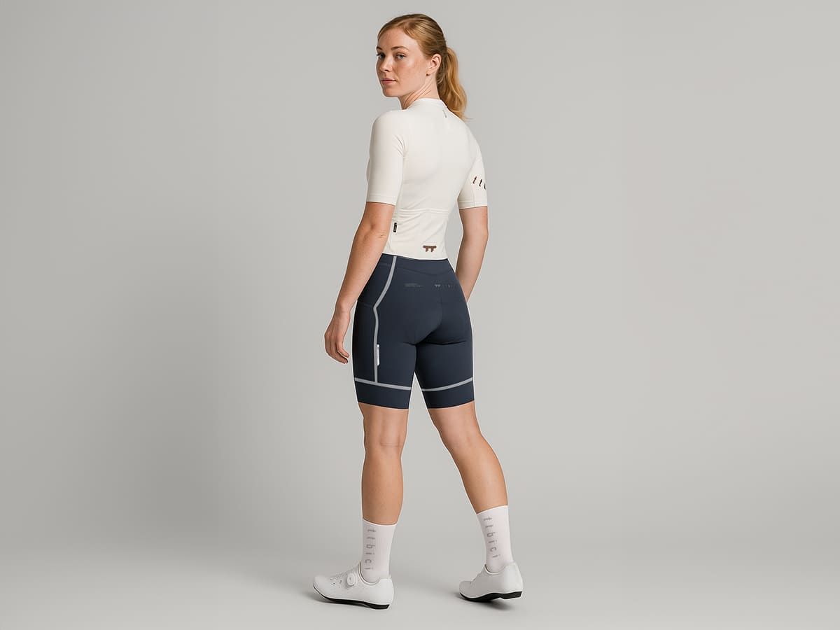 a Line Women's Cargo Bib Shorts 女款輕量口袋車褲 / 炭灰